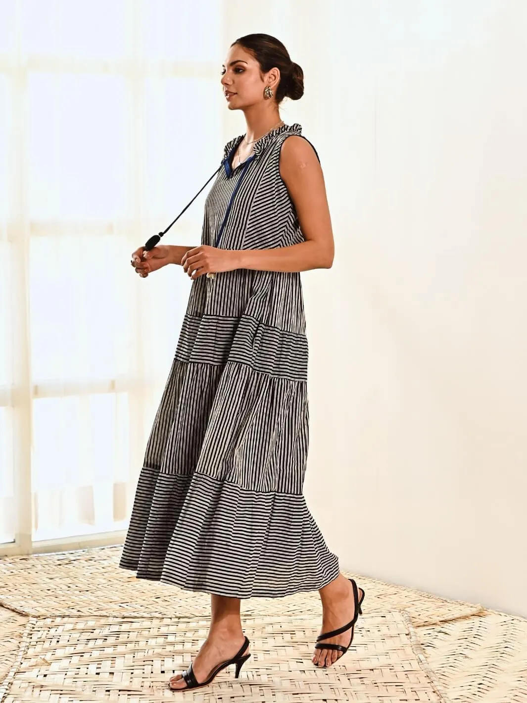 Black & White Striped Print Sleeveless Cotton Long Dress