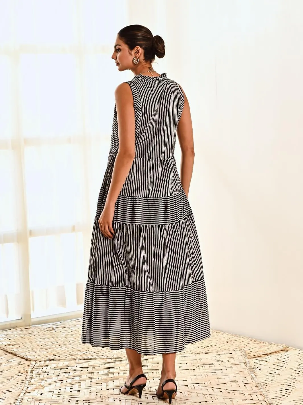 Black & White Striped Print Sleeveless Cotton Long Dress