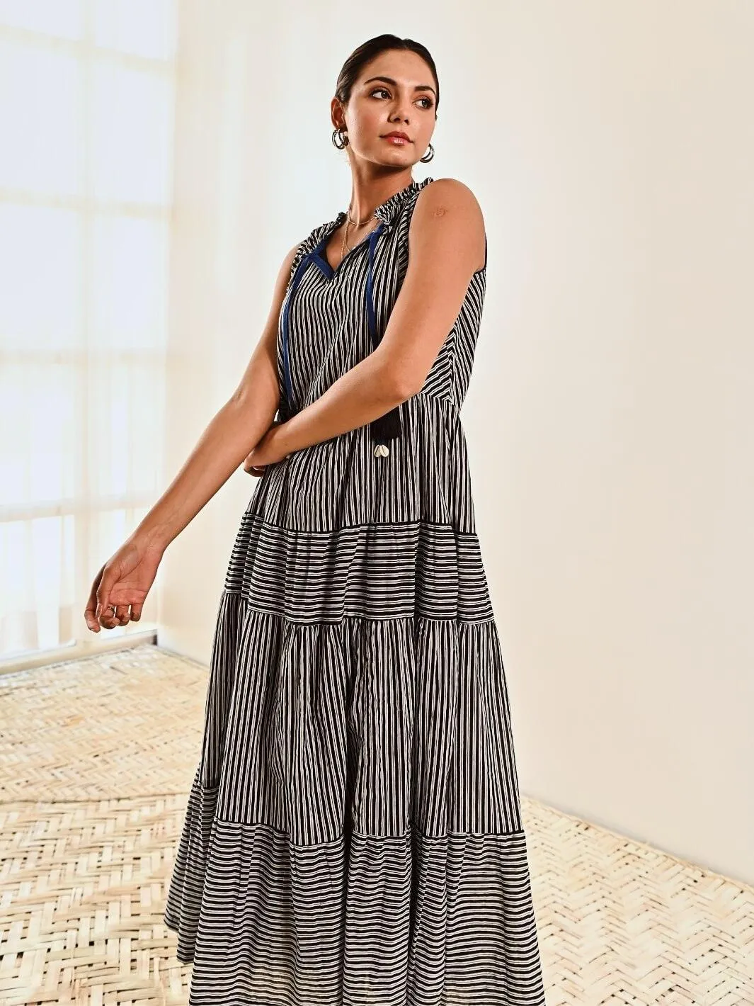 Black & White Striped Print Sleeveless Cotton Long Dress