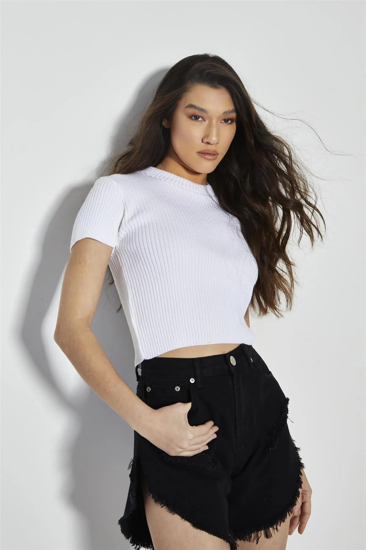 Black High-Waisted Distressed Denim-Shorts