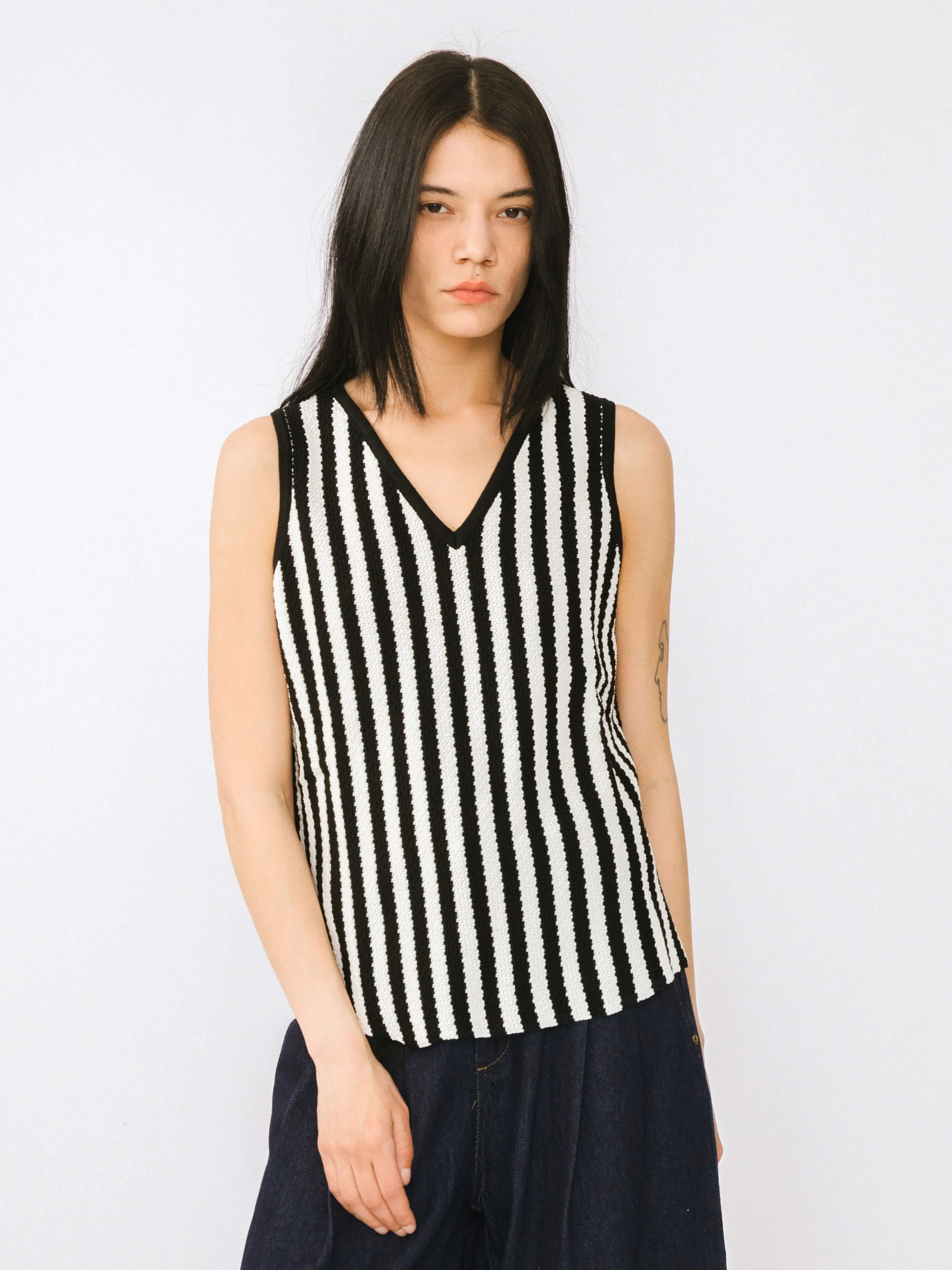 Contrast Color V-neck Loose Knit Tank Top