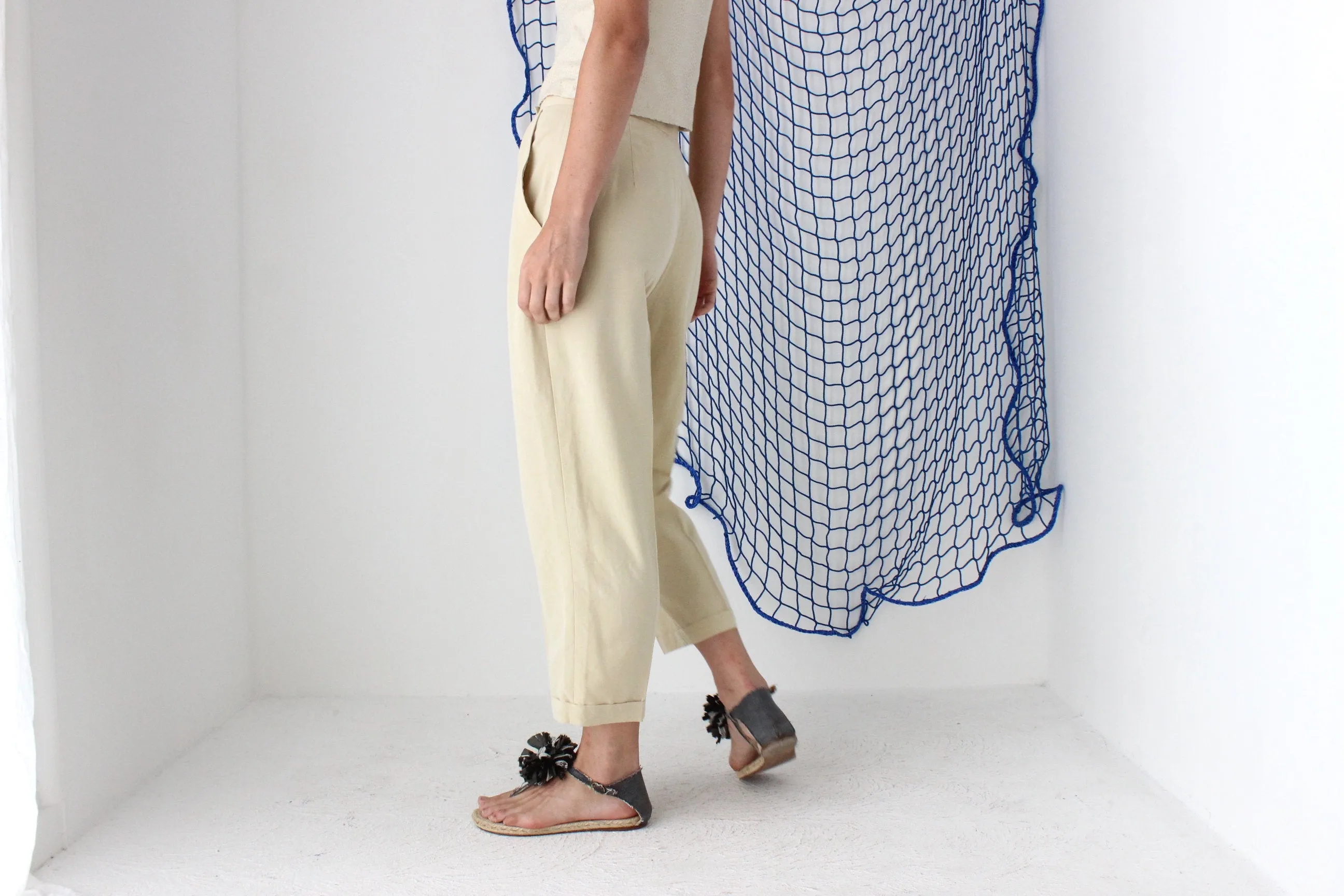 FOUND IN GREECE 90s Cream Crepe Cropped Trousers