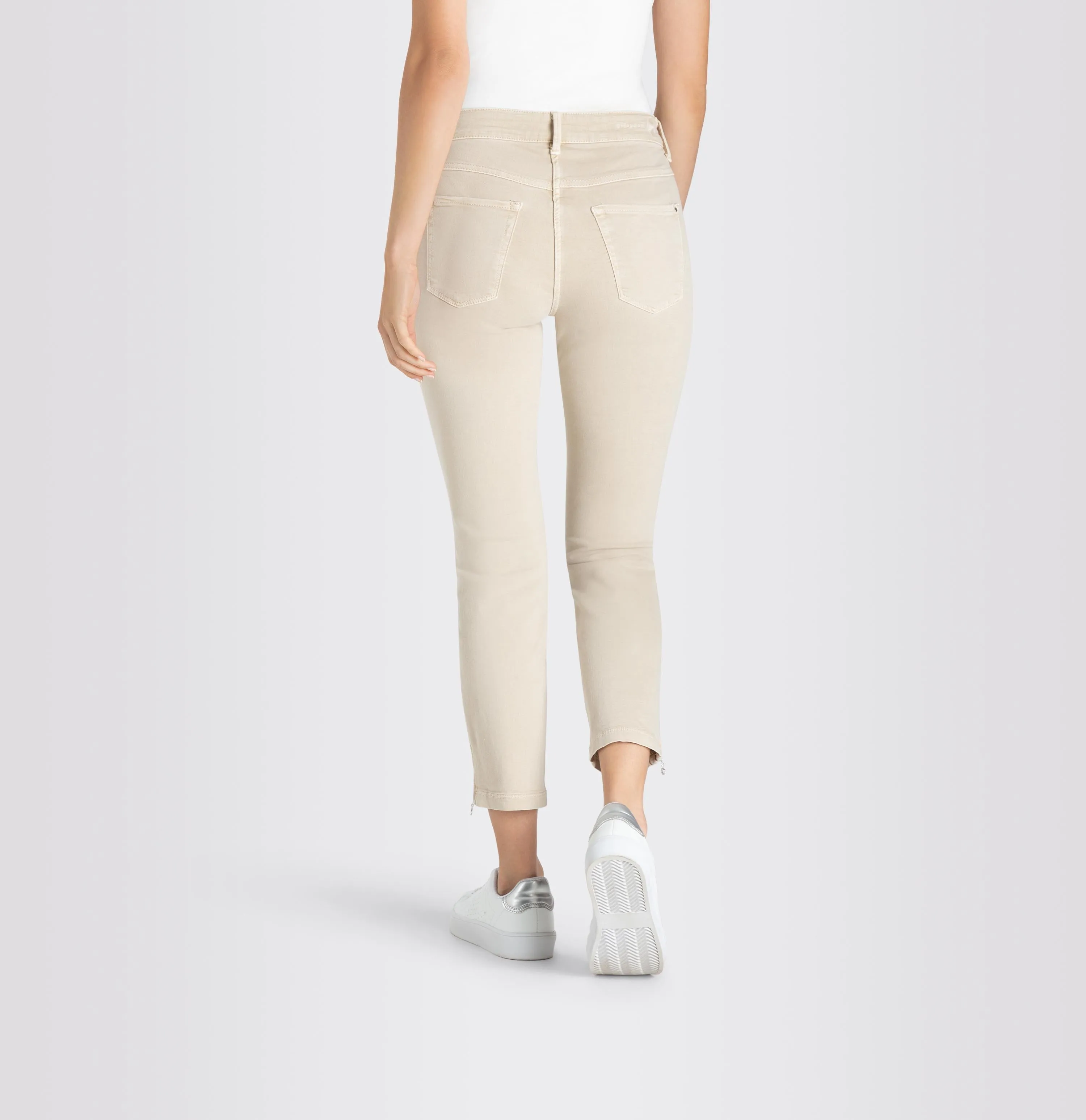 MAC <BR>
Dream Chic Jeans <BR>
Beige <BR>