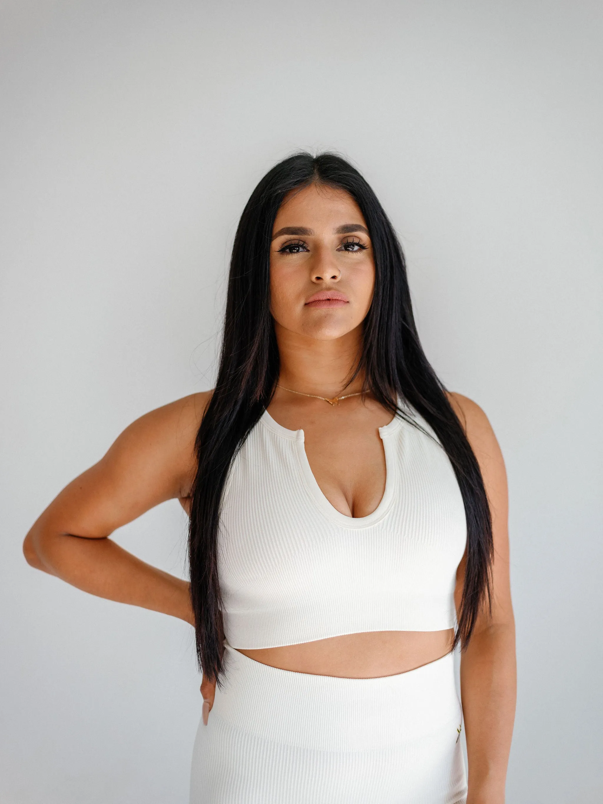 (Photoshoot) Empower V-Top