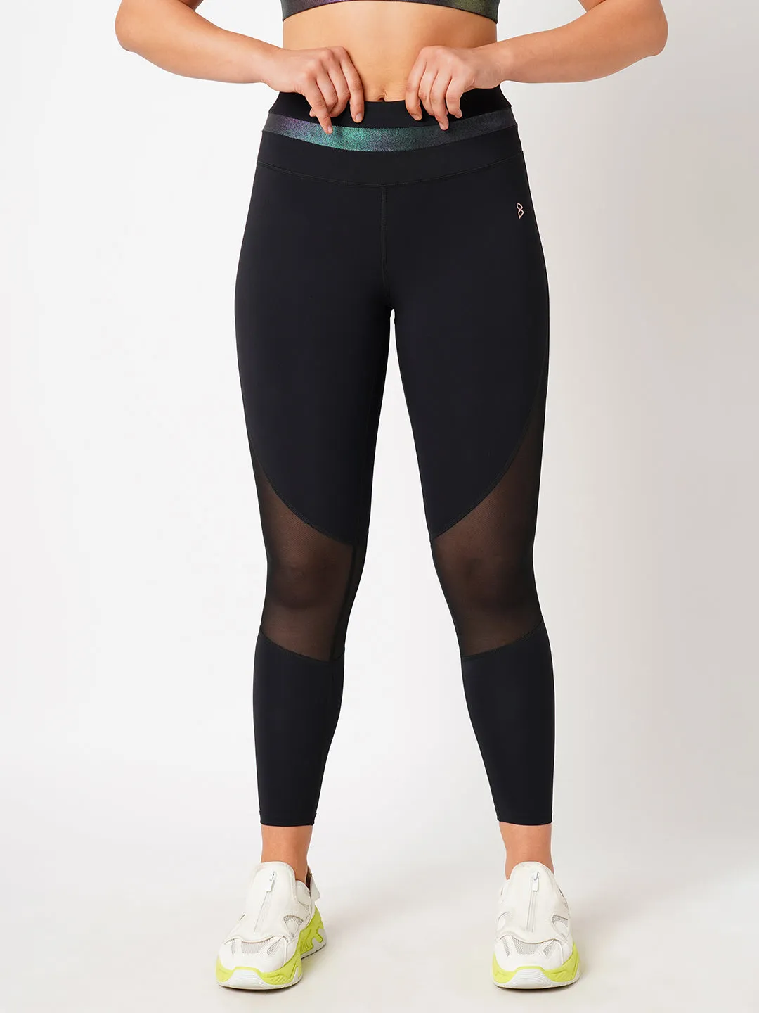 Tanya's One Step Ahead Black Holo Set