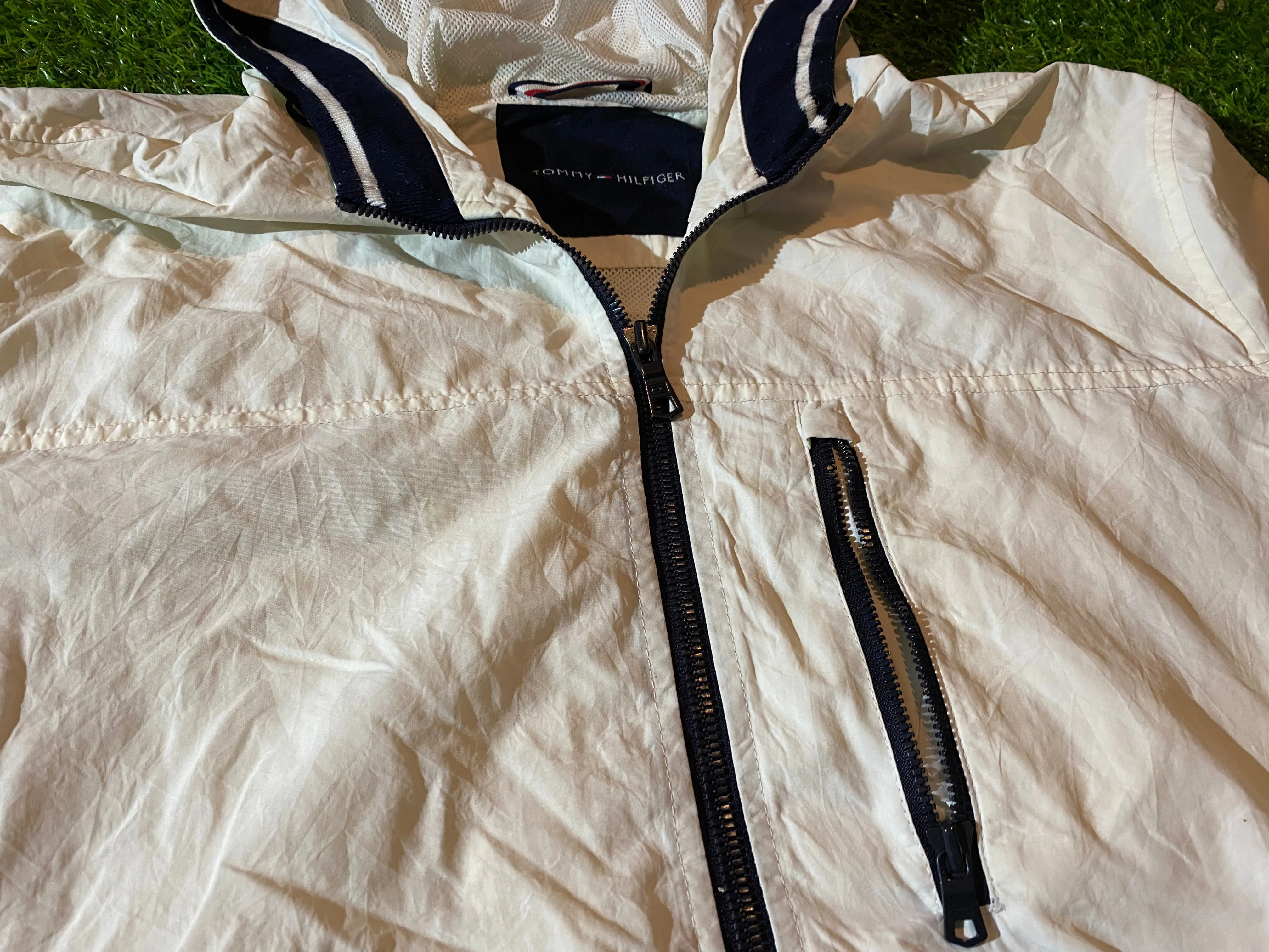 Tommy Hilfiger Designer XL Extra Large Mans Zip Up Breathable Lined Hooded Jacket / Coat